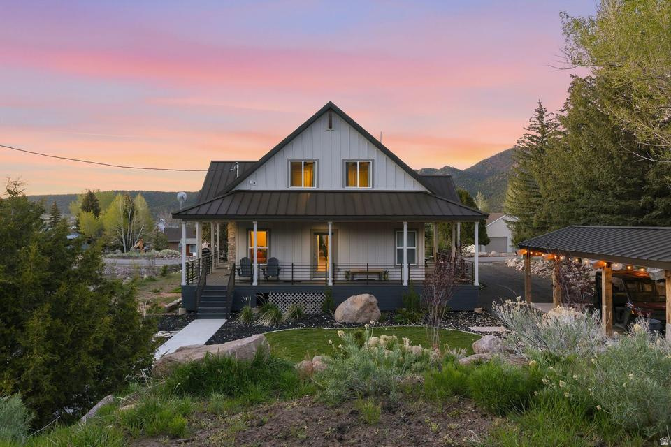 MOUNTAIN VIEW EST 3 - Residential