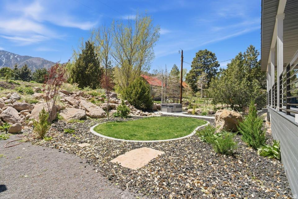 MOUNTAIN VIEW EST 3 - Residential