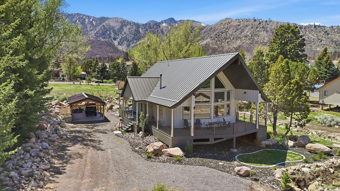 MOUNTAIN VIEW EST 3 - Residential