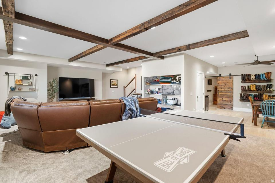 MOUNTAIN VIEW EST 3 - Residential