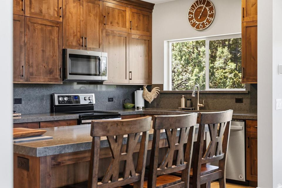 MOUNTAIN VIEW EST 3 - Residential
