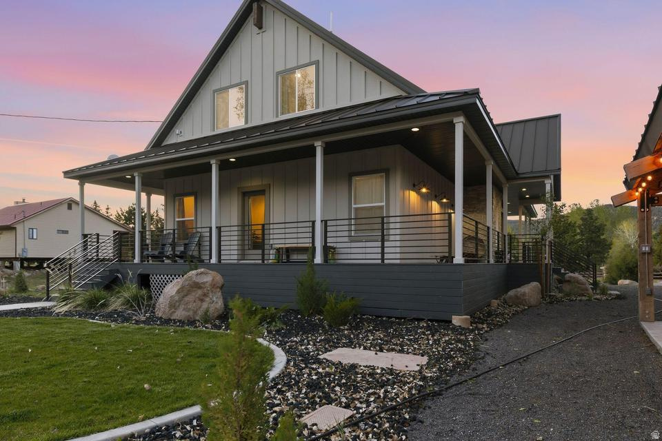 MOUNTAIN VIEW EST 3 - Residential