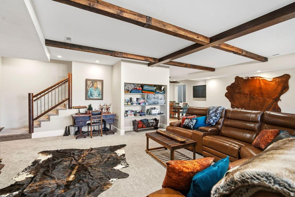 MOUNTAIN VIEW EST 3 - Residential