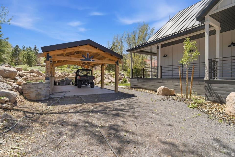 MOUNTAIN VIEW EST 3 - Residential