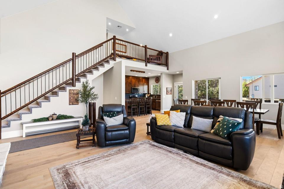 MOUNTAIN VIEW EST 3 - Residential