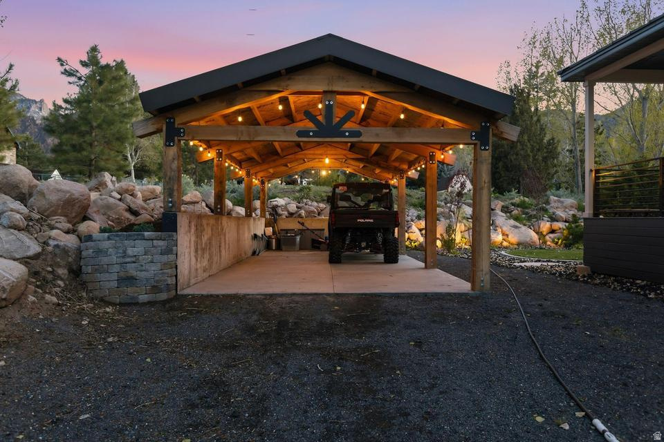 MOUNTAIN VIEW EST 3 - Residential