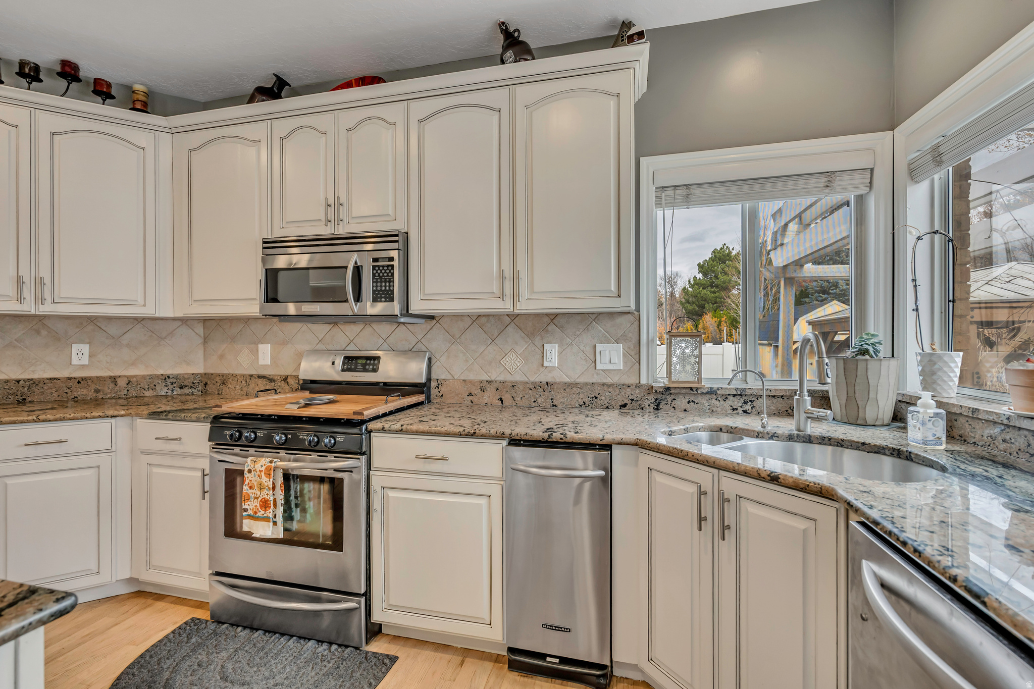 PEPPERWOOD - Residential