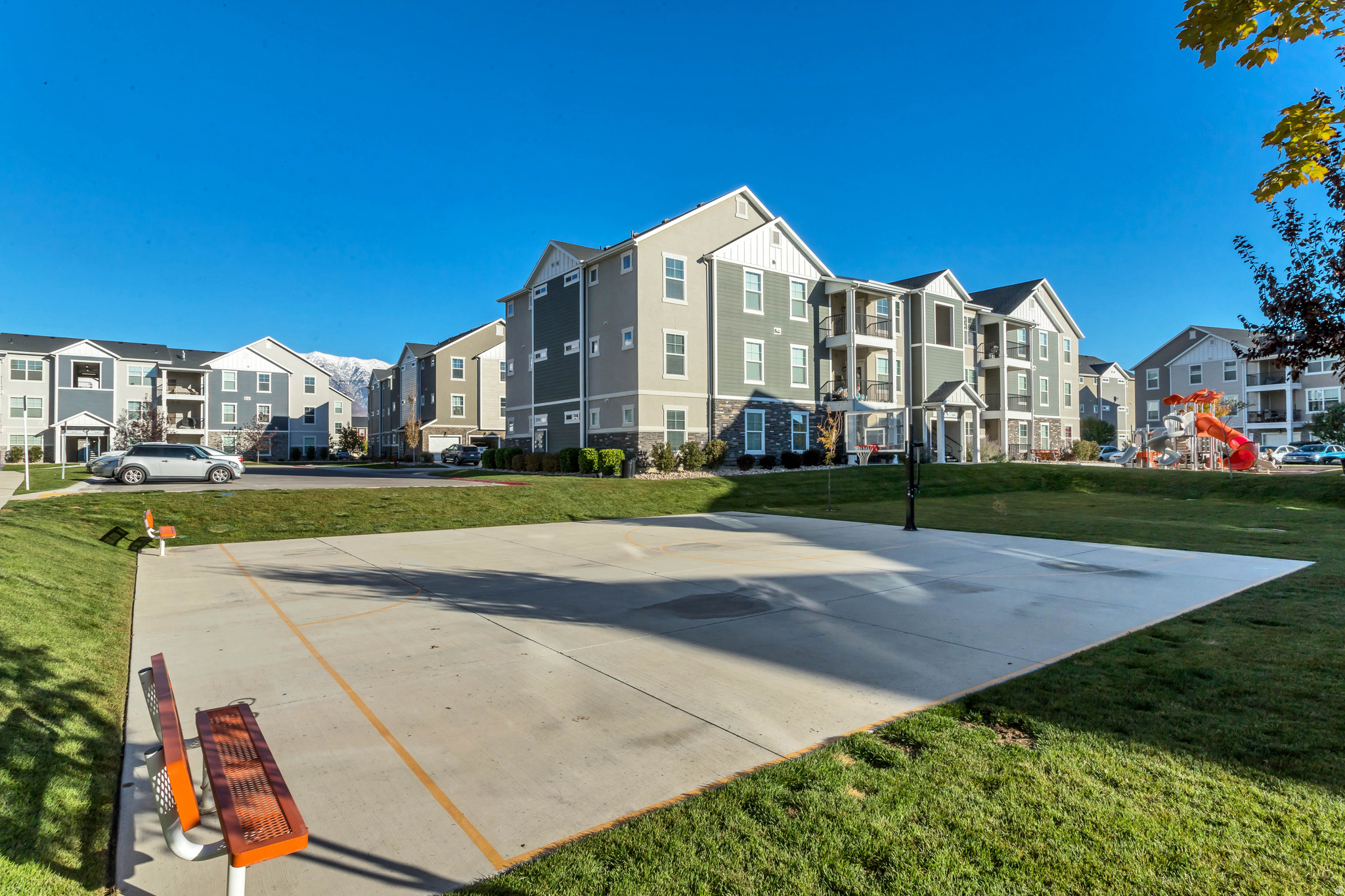 WATERS EDGE - Residential