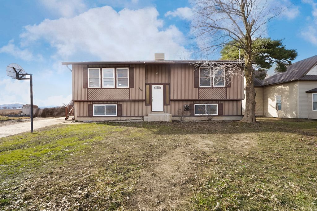 Photo of 310 S MAIN ST, Lewiston, UT 84320 (MLS # 2139578)