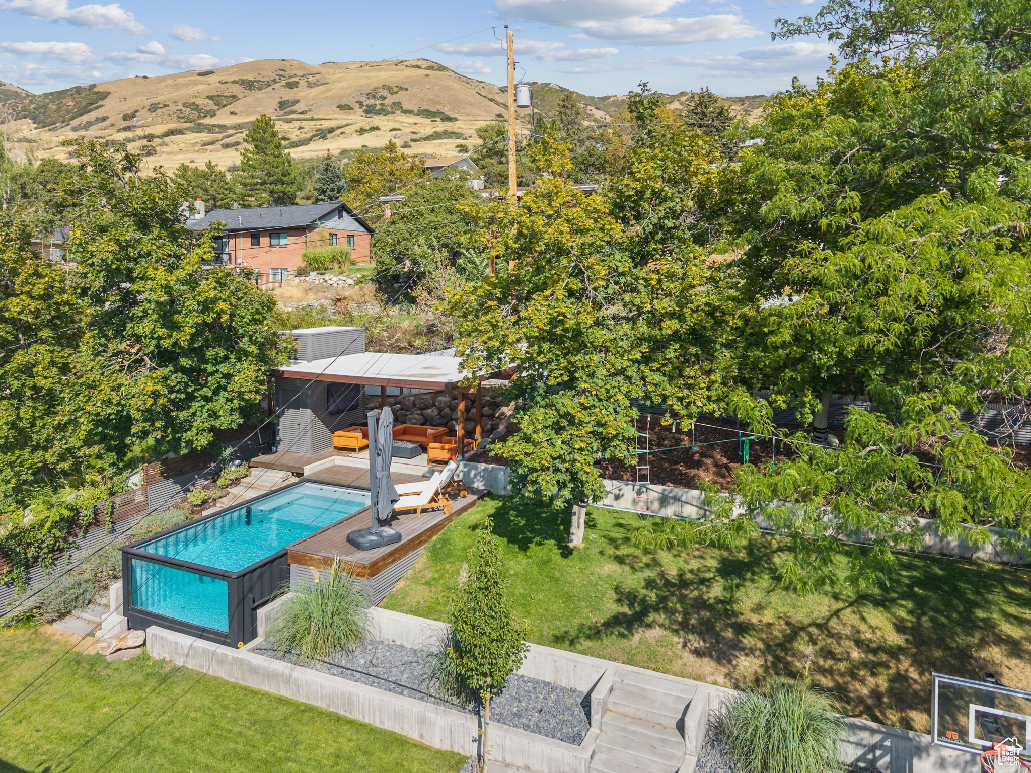 CRESTWOOD SUB - Residential