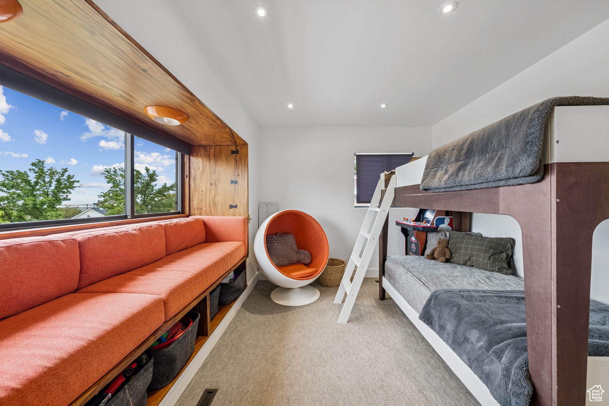 CRESTWOOD SUB - Residential