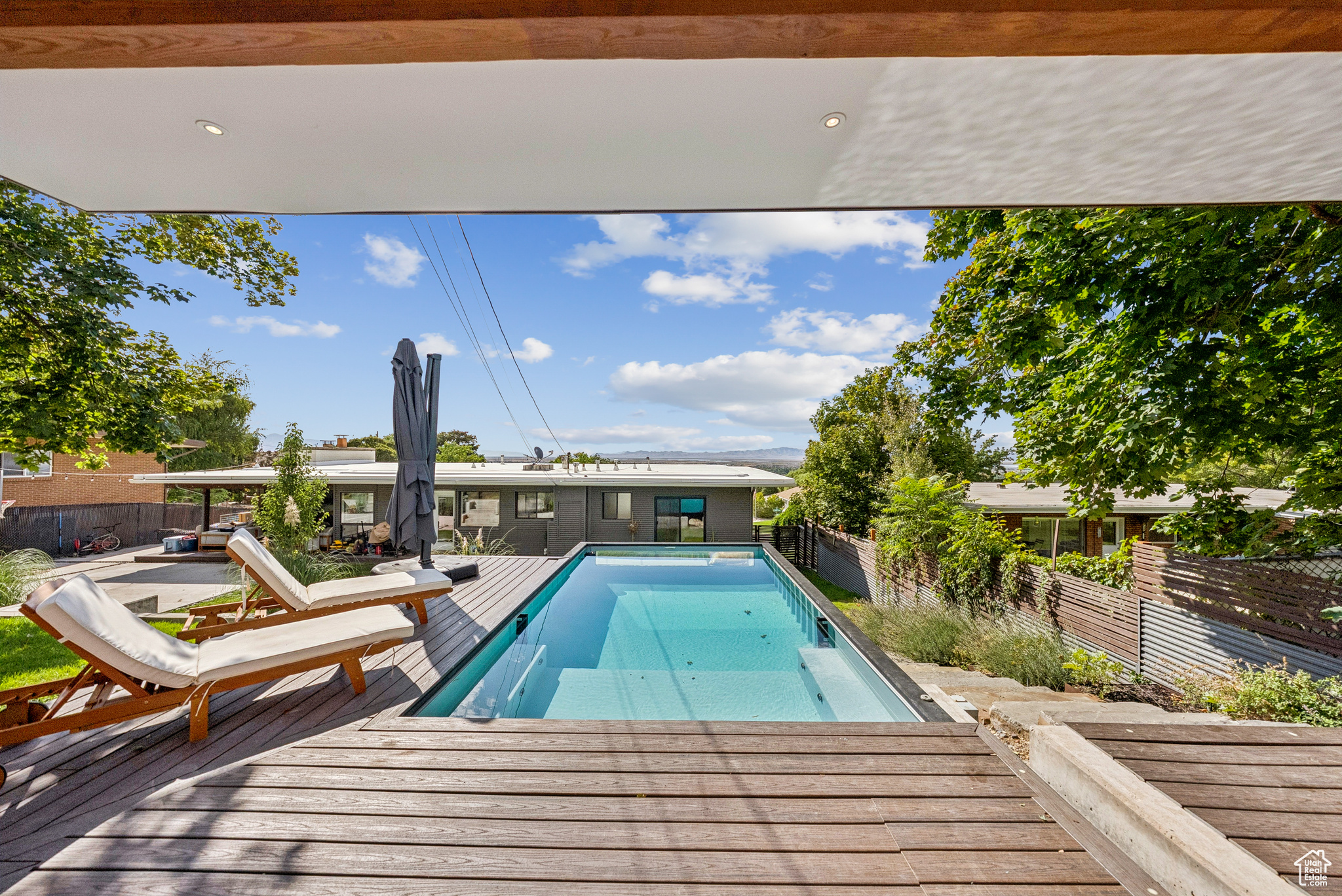 CRESTWOOD SUB - Residential