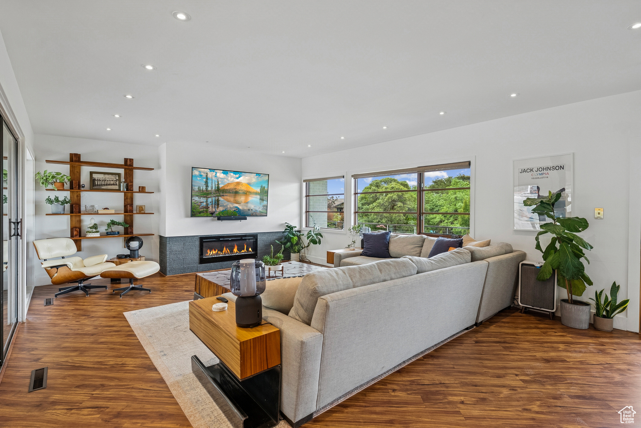 CRESTWOOD SUB - Residential