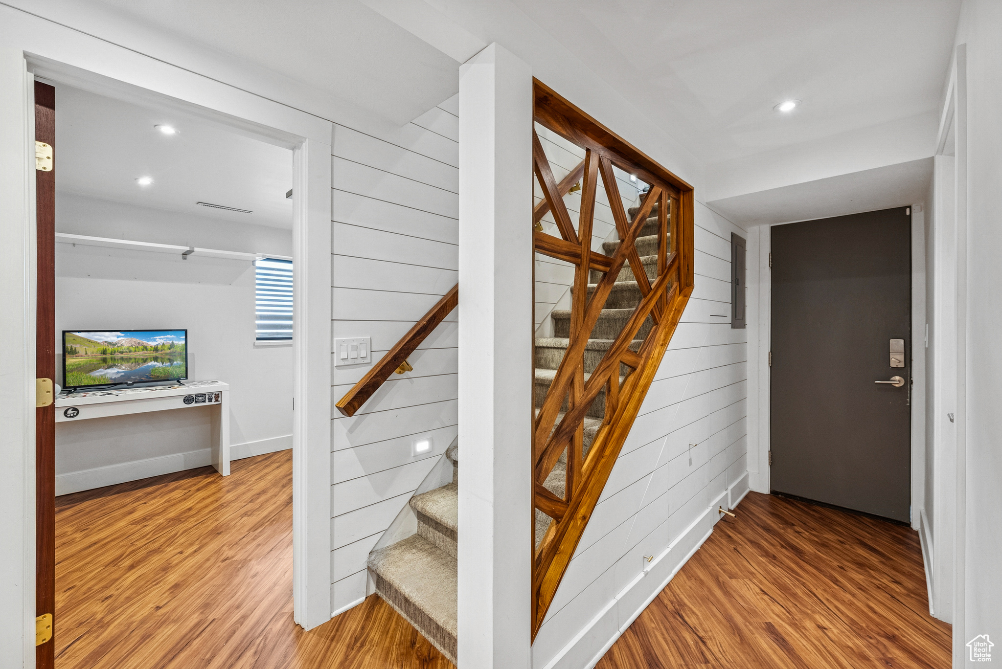CRESTWOOD SUB - Residential