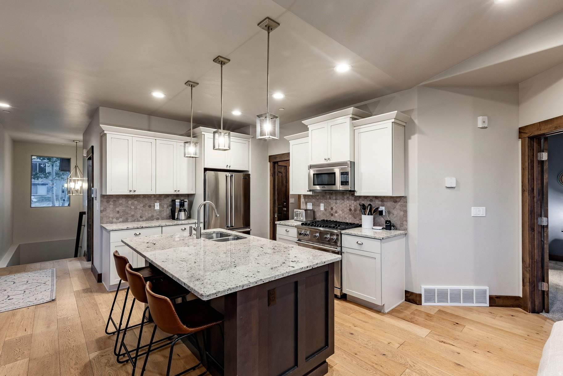BLACK ROCK RIDGE - Residential