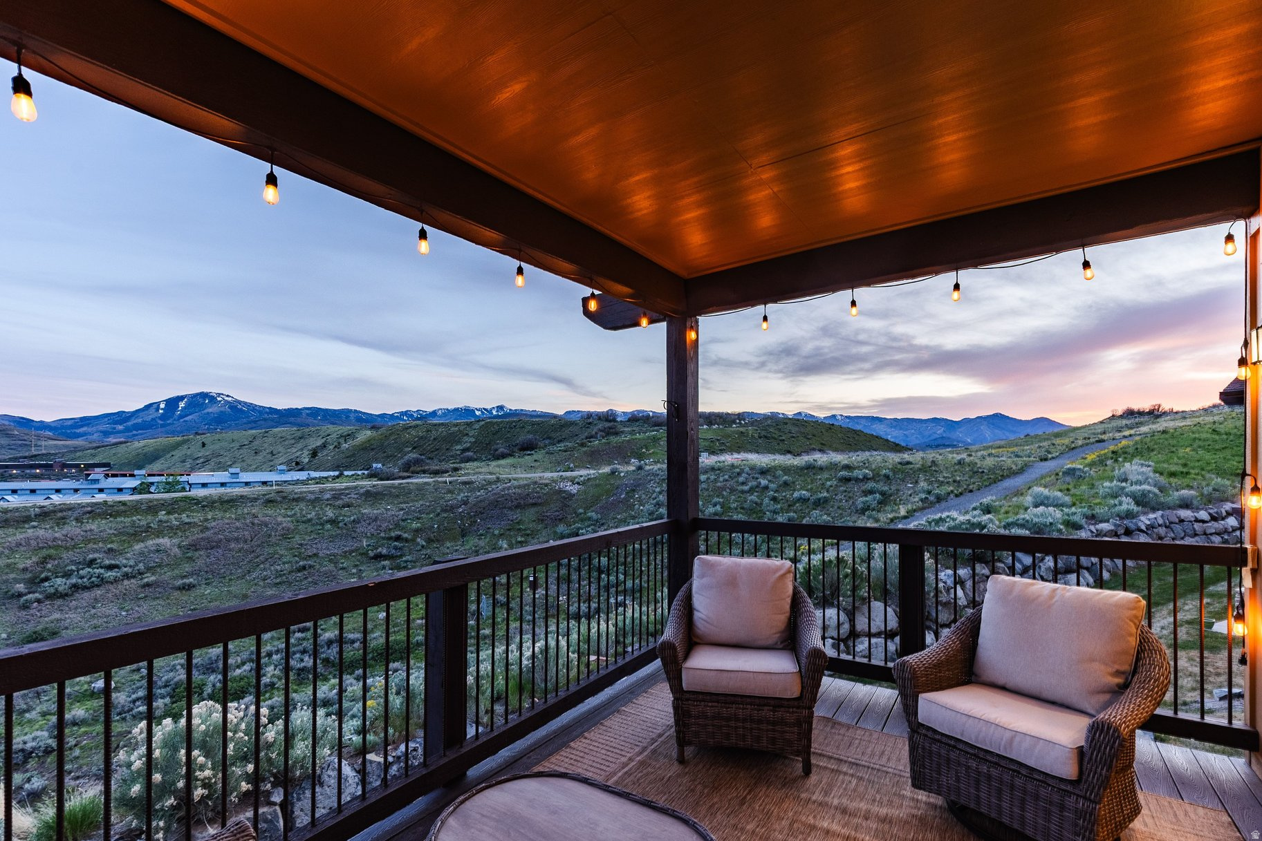 BLACK ROCK RIDGE - Residential