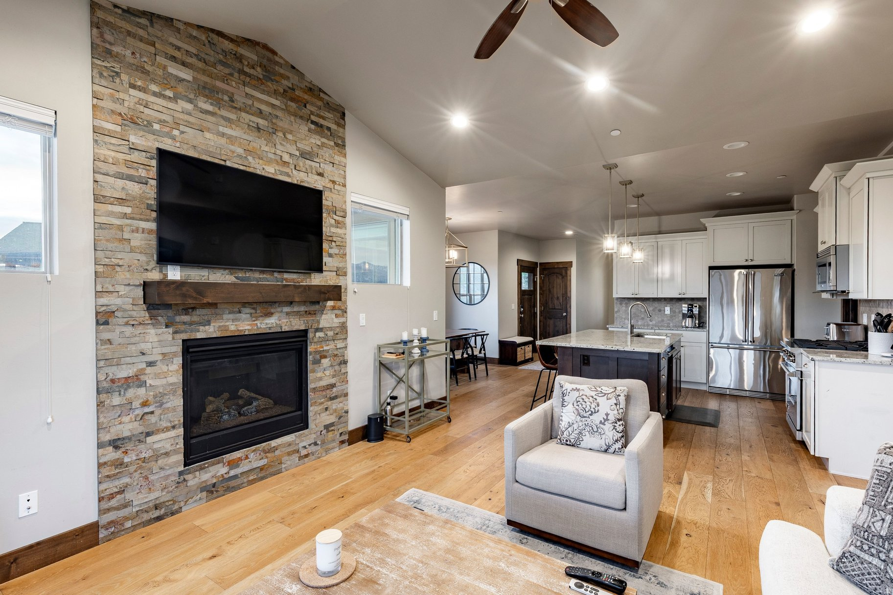 BLACK ROCK RIDGE - Residential