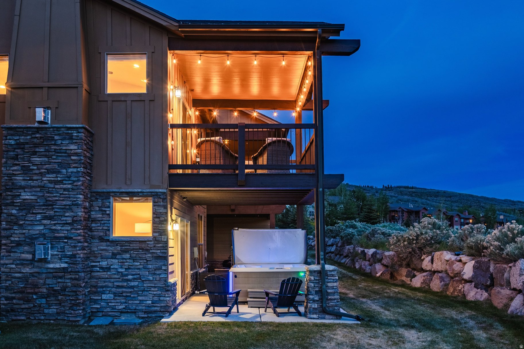 BLACK ROCK RIDGE - Residential