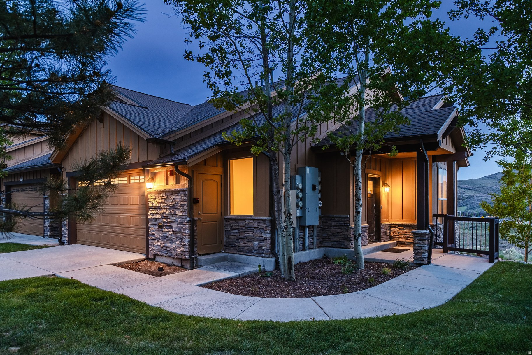 BLACK ROCK RIDGE - Residential