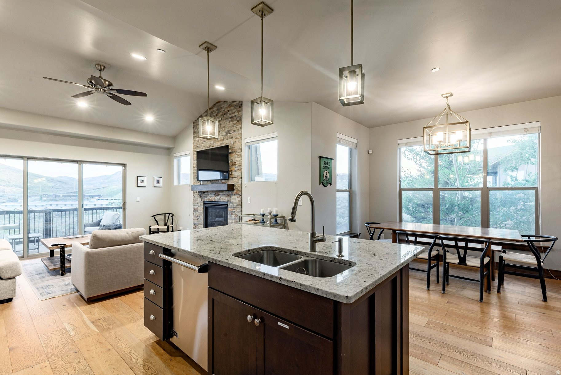 BLACK ROCK RIDGE - Residential
