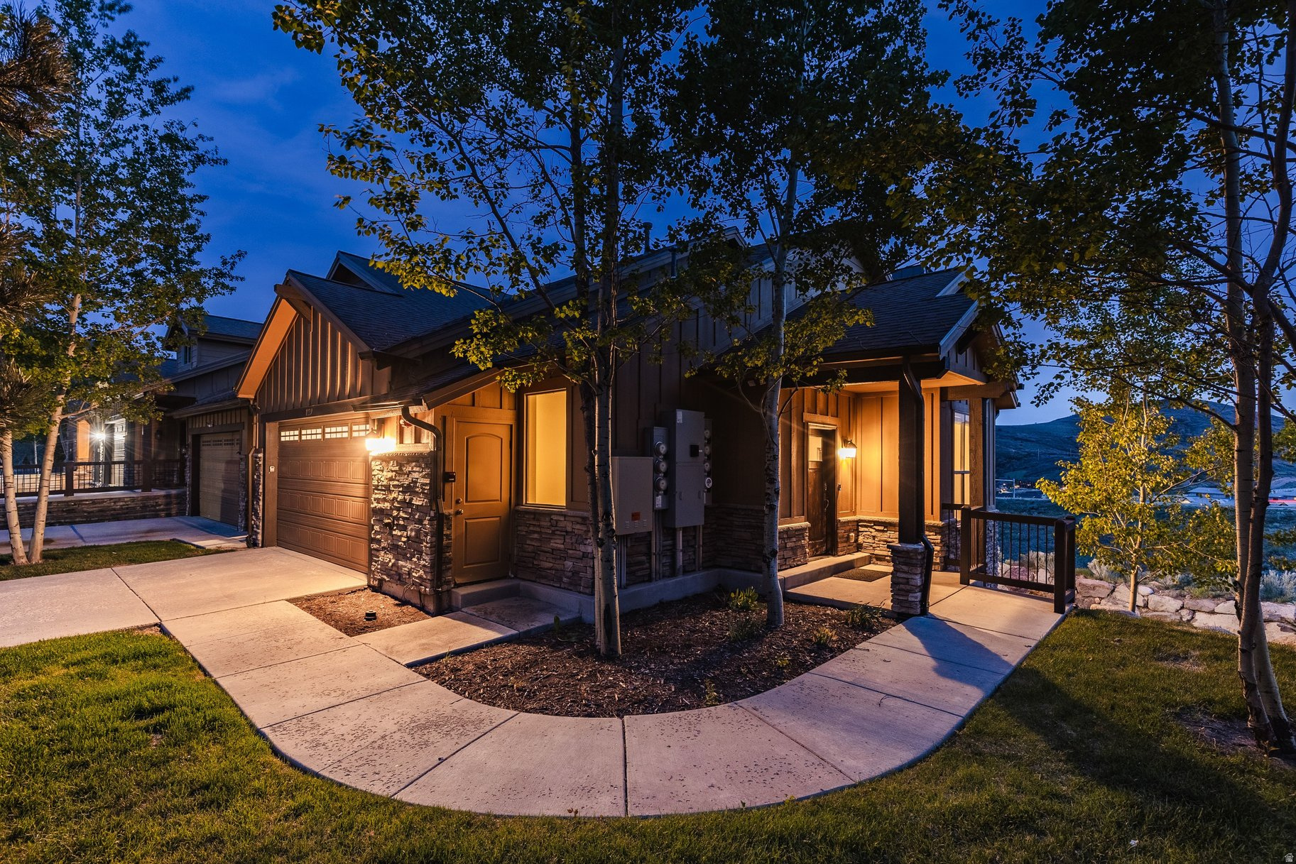 BLACK ROCK RIDGE - Residential