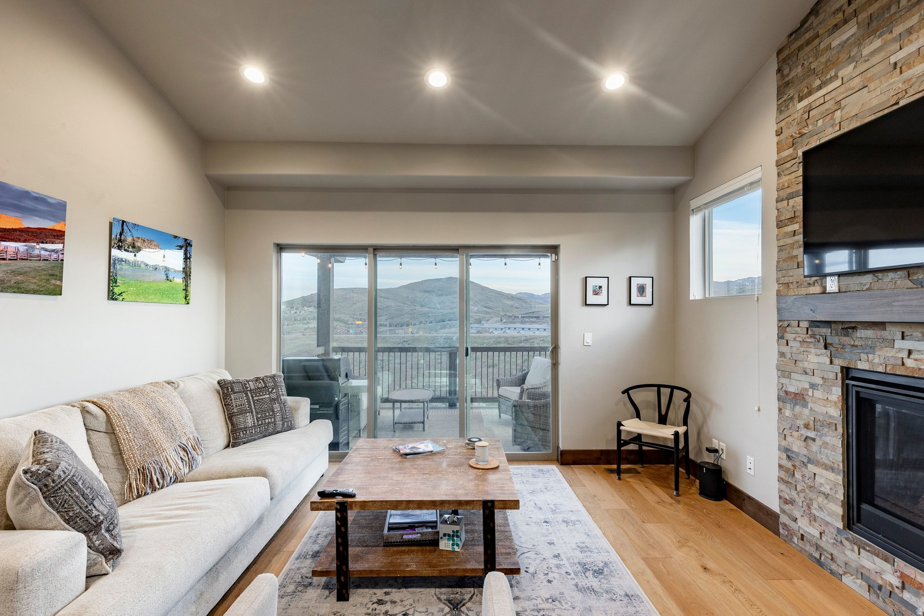 BLACK ROCK RIDGE - Residential