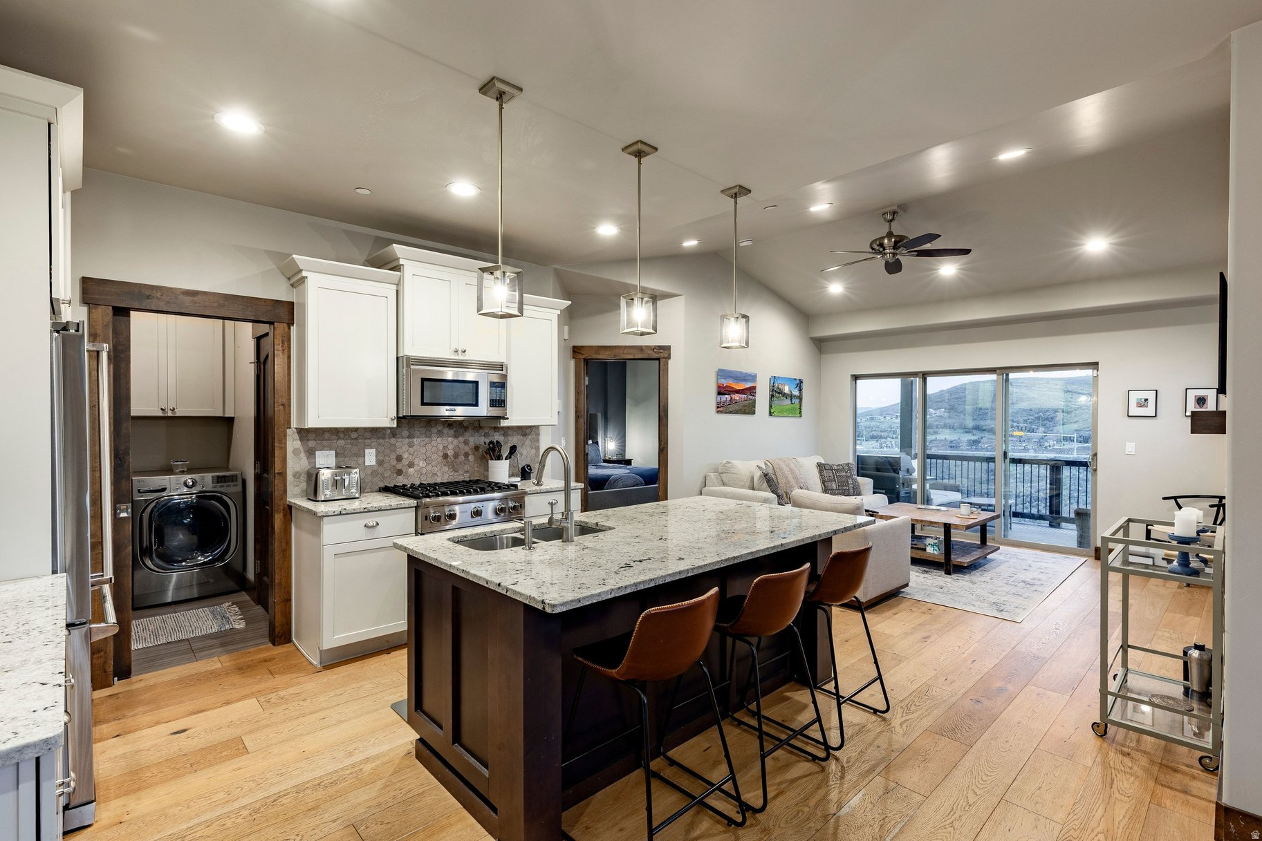 BLACK ROCK RIDGE - Residential