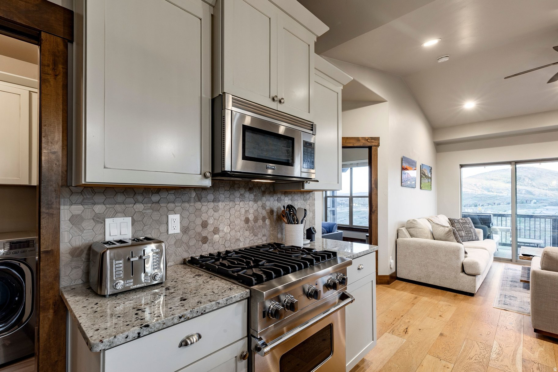 BLACK ROCK RIDGE - Residential