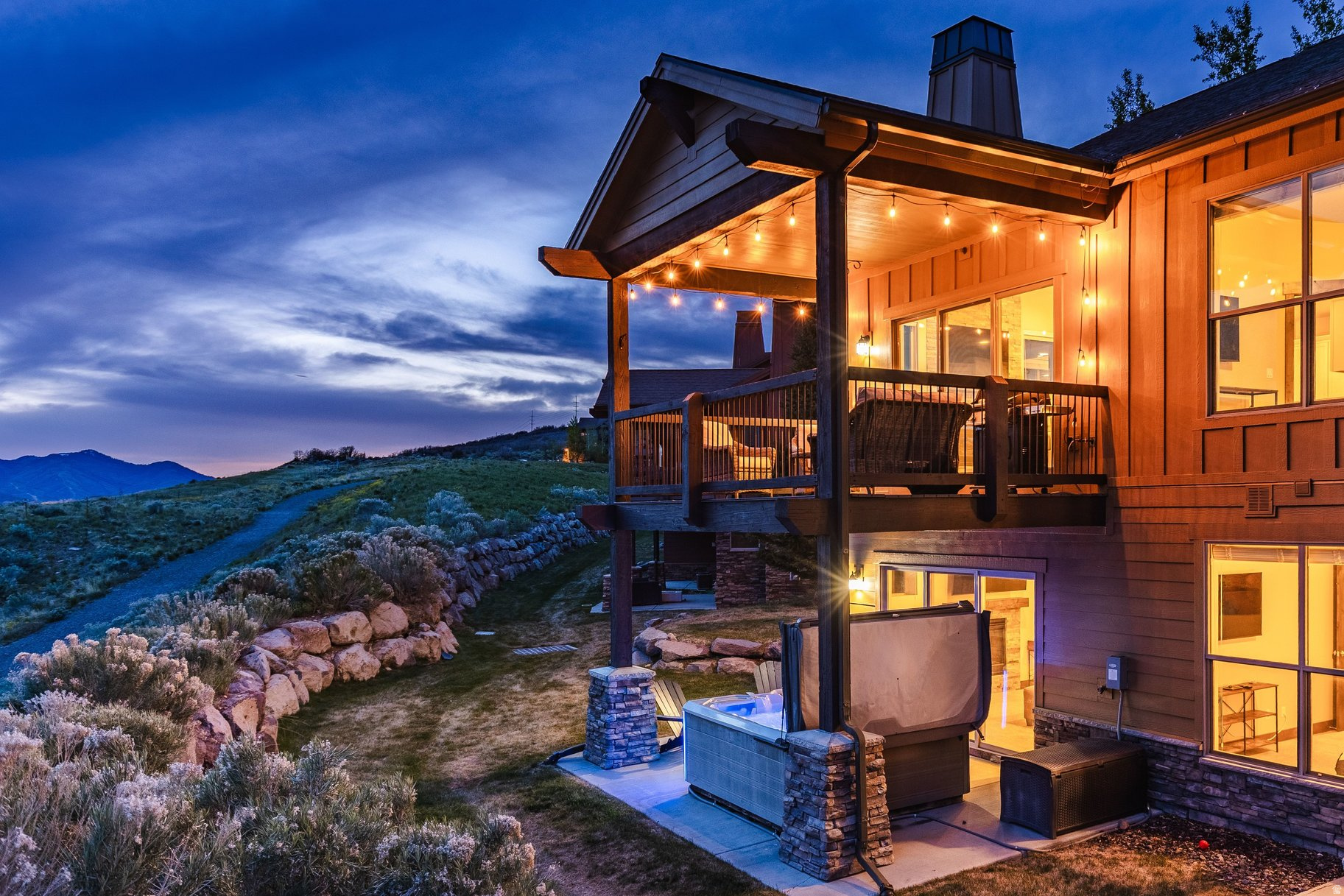 BLACK ROCK RIDGE - Residential