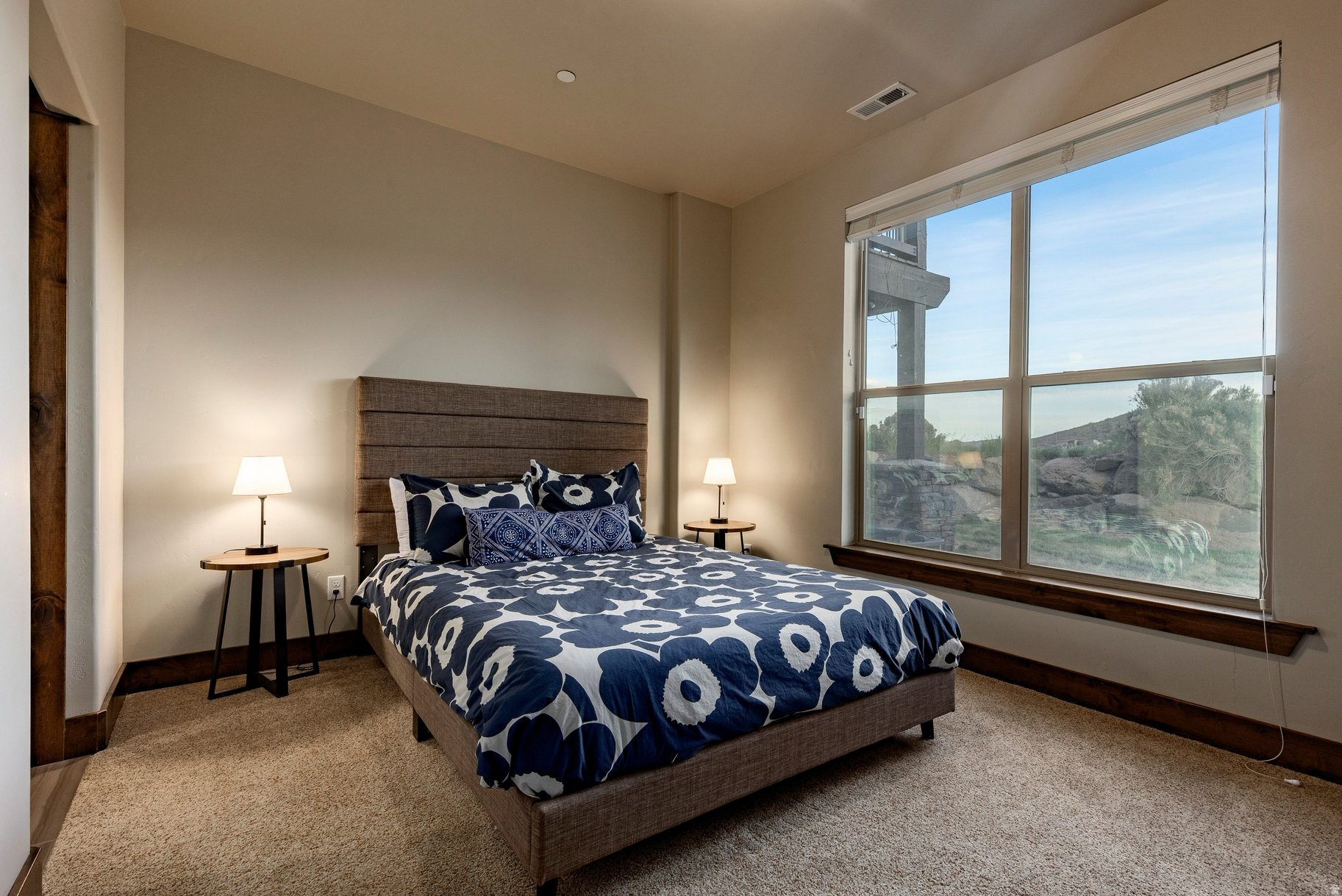 BLACK ROCK RIDGE - Residential