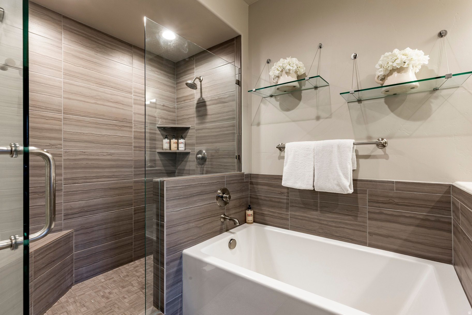 BLACK ROCK RIDGE - Residential