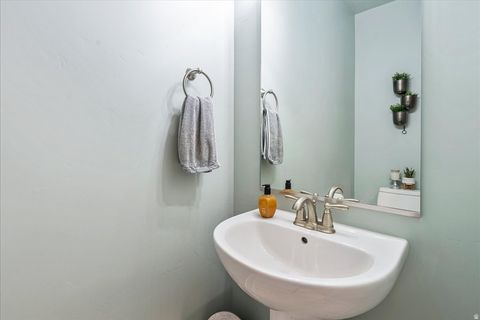 Tiny photo for 2052 W PHILLIPS ST, Kaysville, UT 84037 (MLS # 2144026)