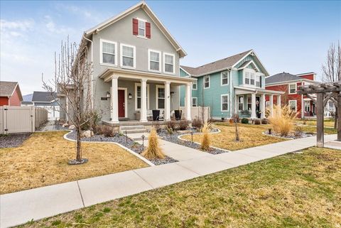 Tiny photo for 2052 W PHILLIPS ST, Kaysville, UT 84037 (MLS # 2144026)