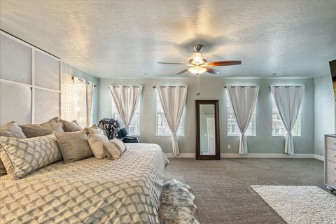 Tiny photo for 2052 W PHILLIPS ST, Kaysville, UT 84037 (MLS # 2144026)