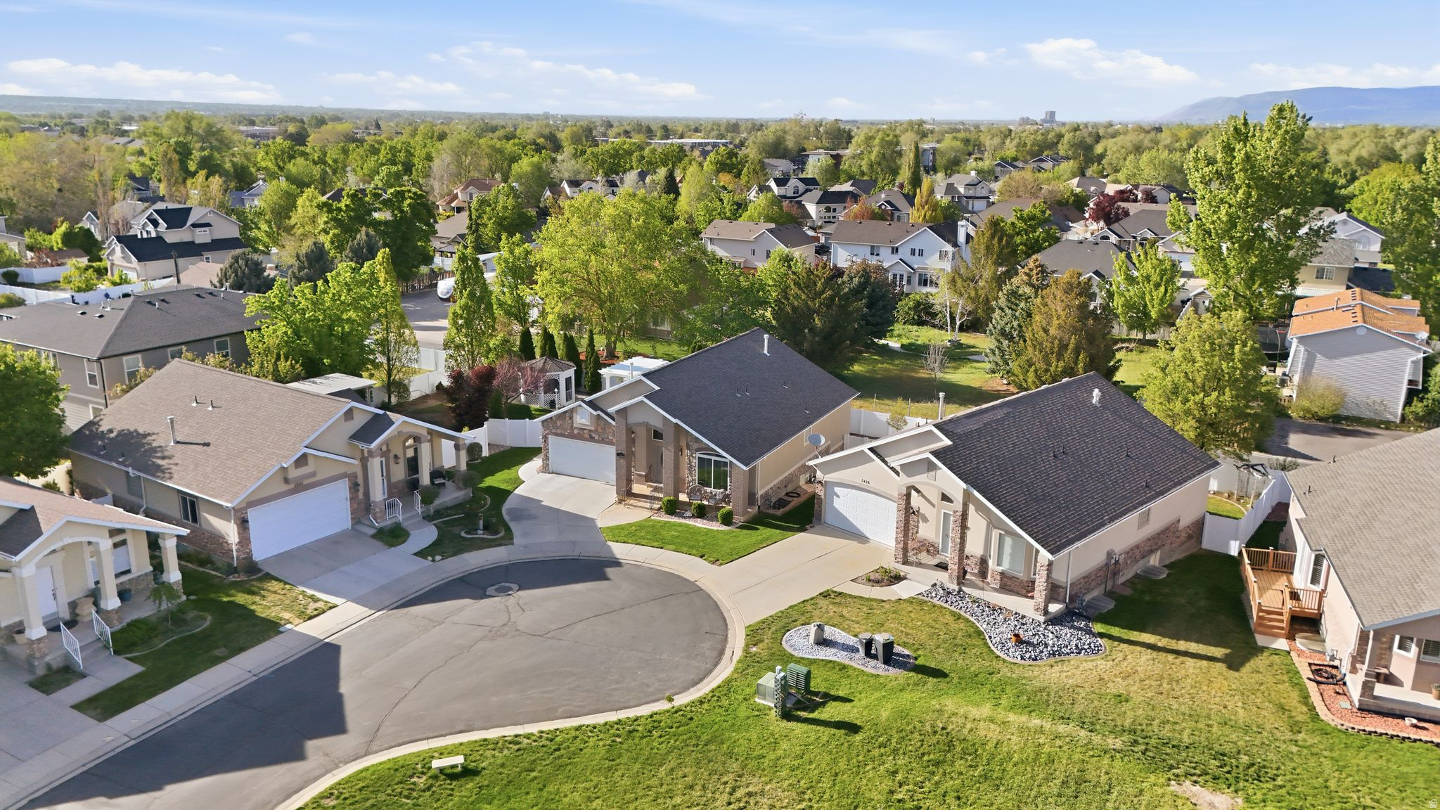 GREENWOOD VILLAGE - Residential