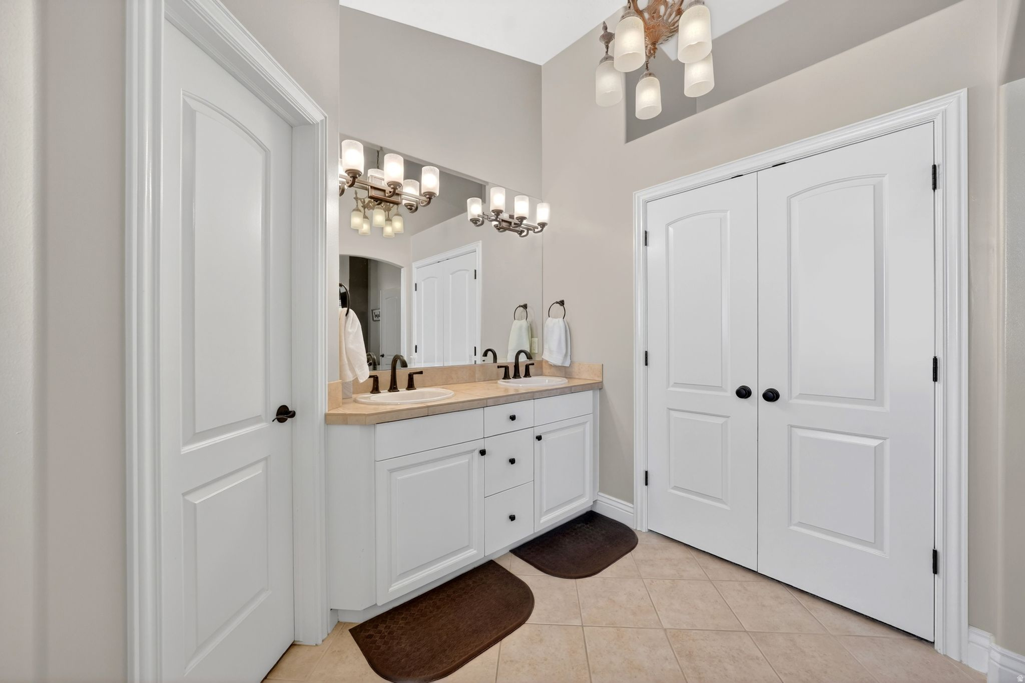 GREENWOOD VILLAGE - Residential