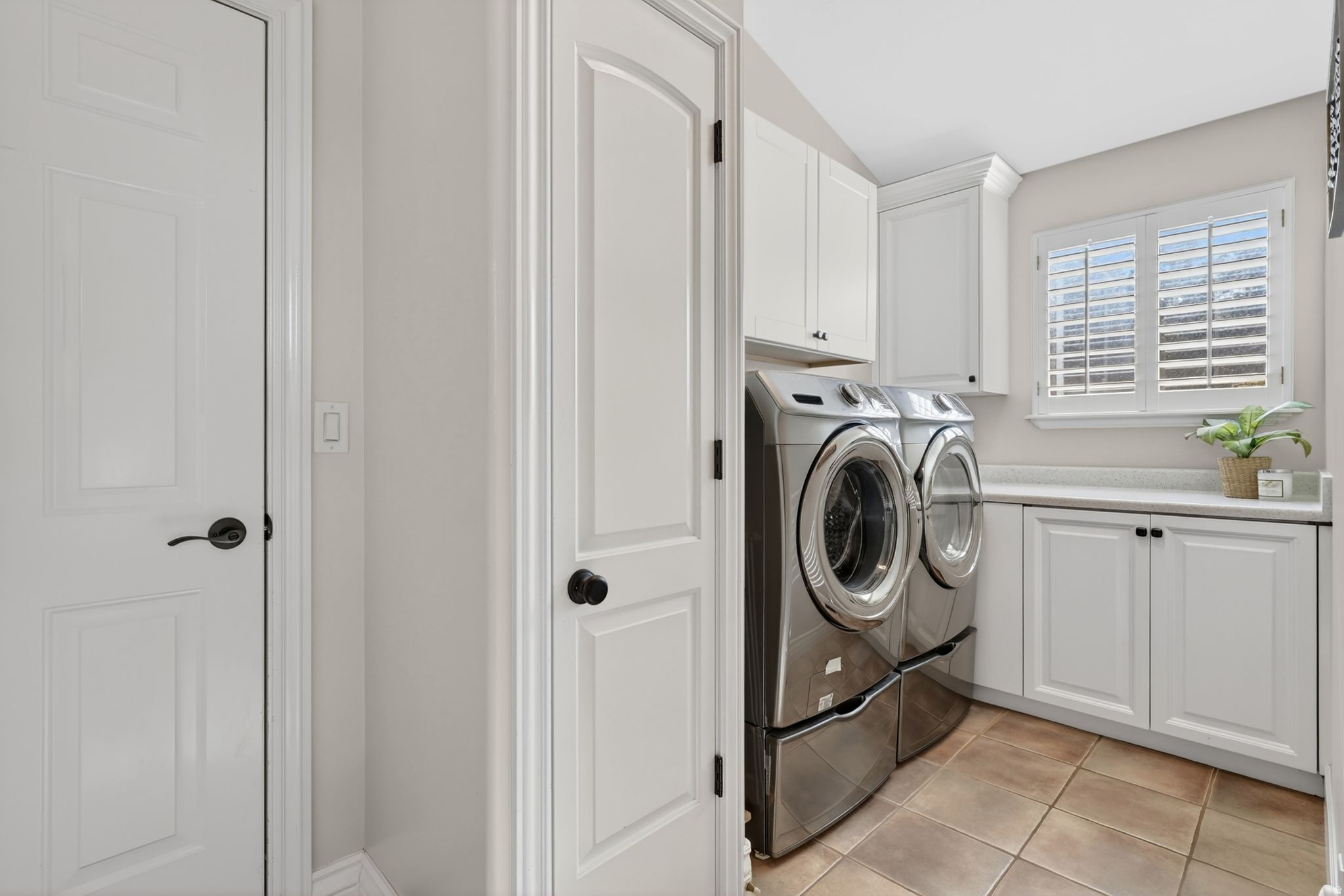 GREENWOOD VILLAGE - Residential