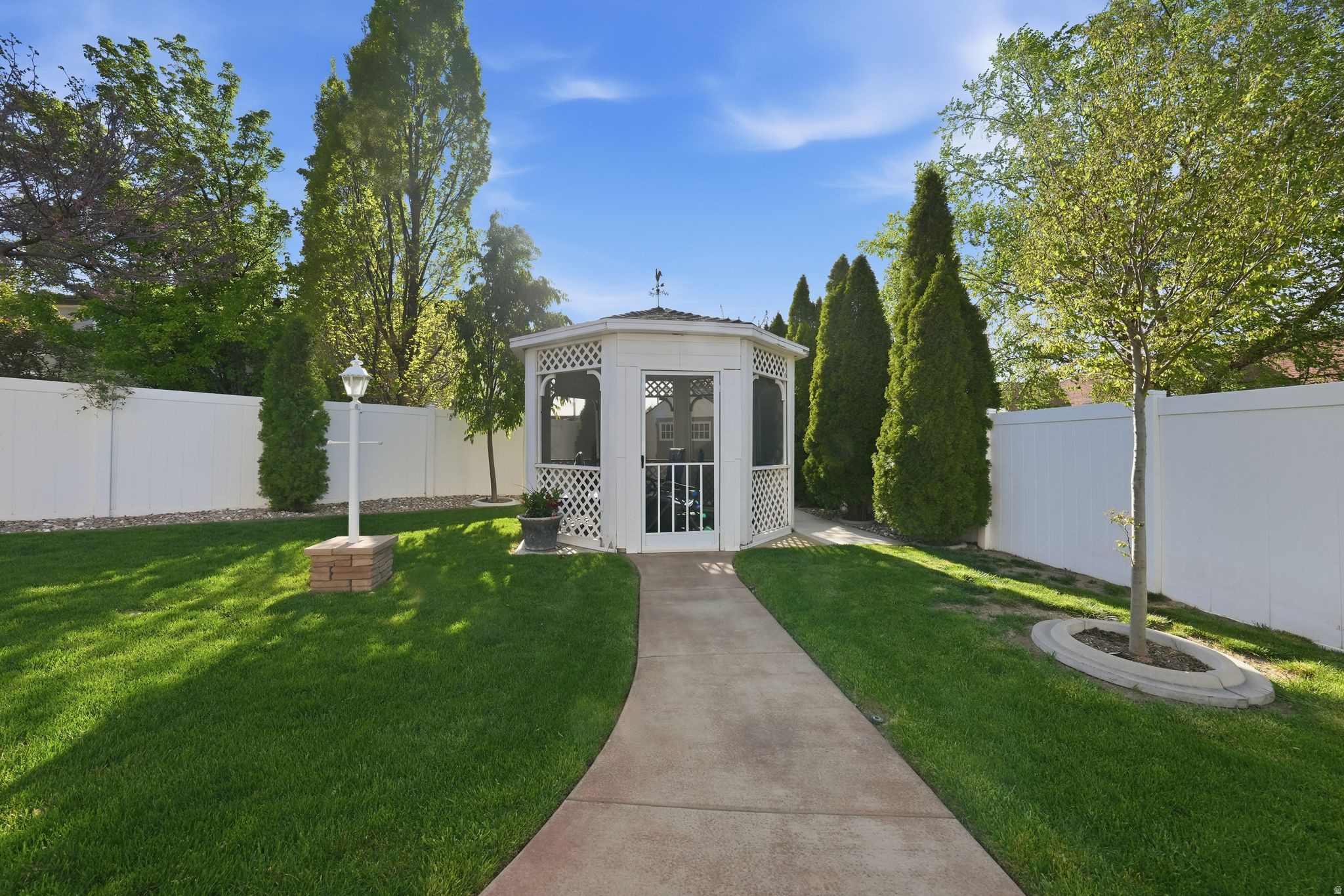 GREENWOOD VILLAGE - Residential