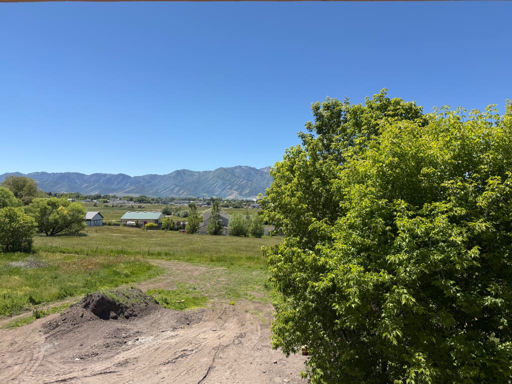 Photo of 351 N 600 E, Hyrum, UT 84319 (MLS # 2174296)