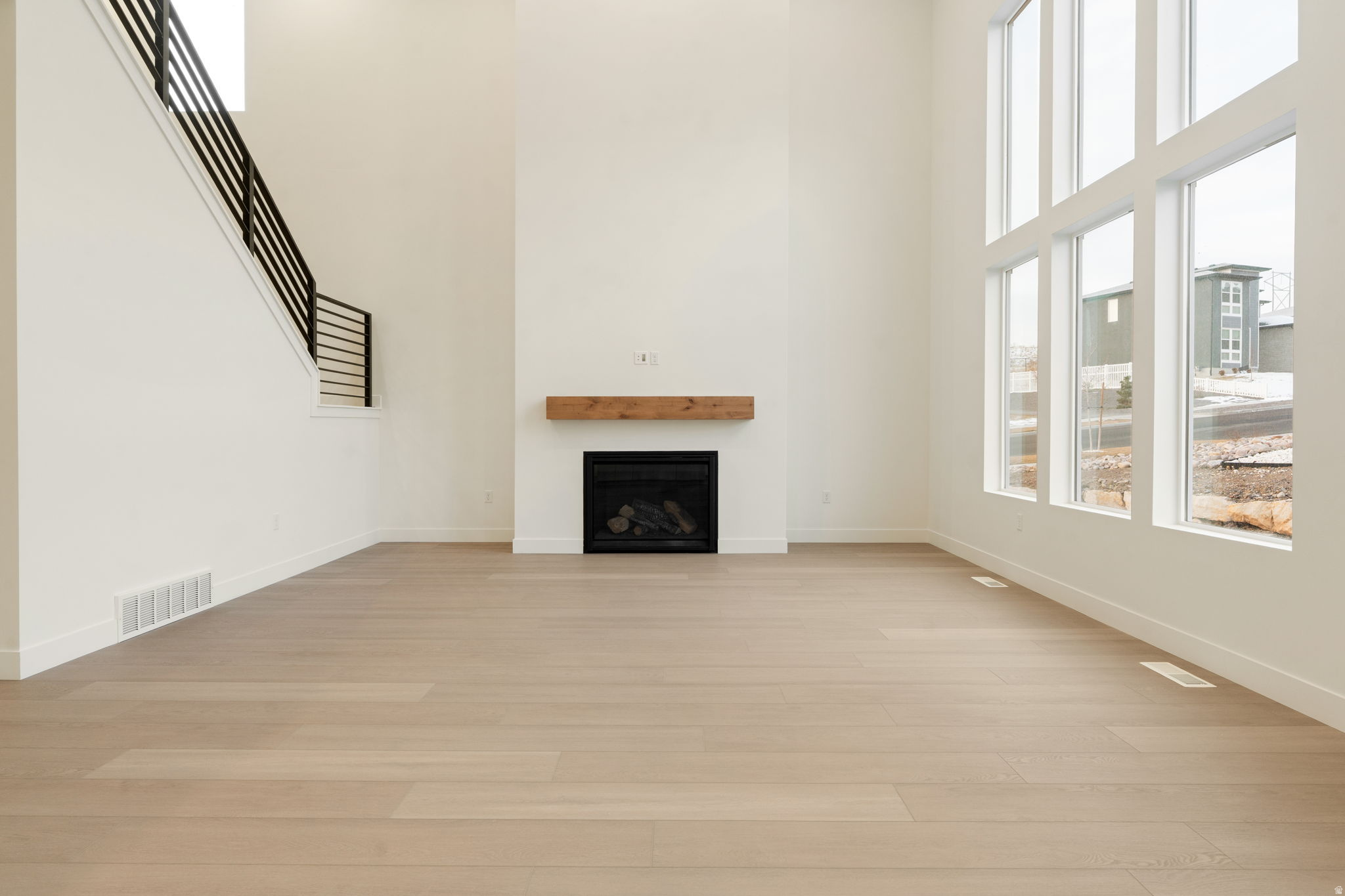 WESTLAKE VISTAS - Residential