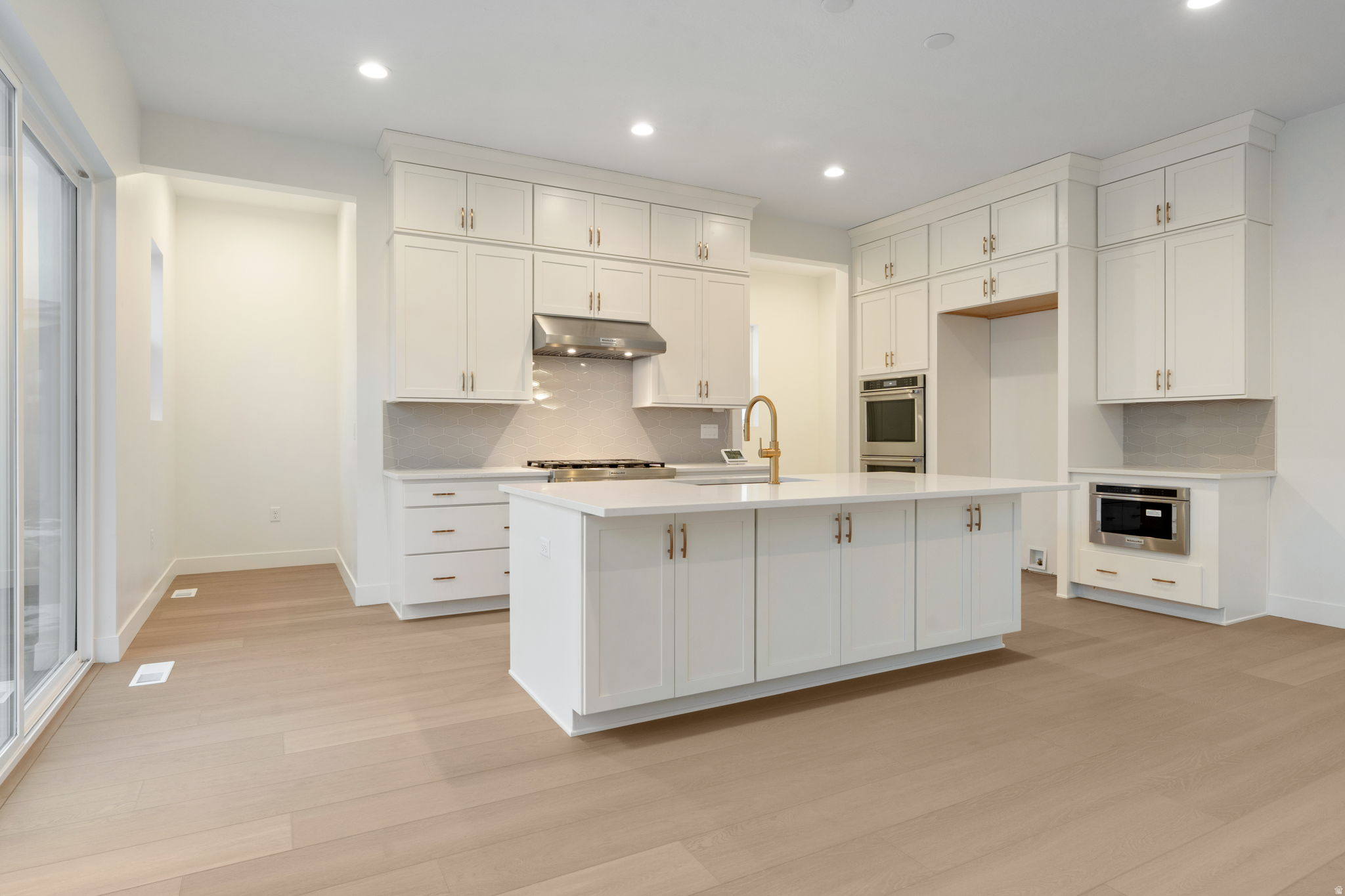 WESTLAKE VISTAS - Residential