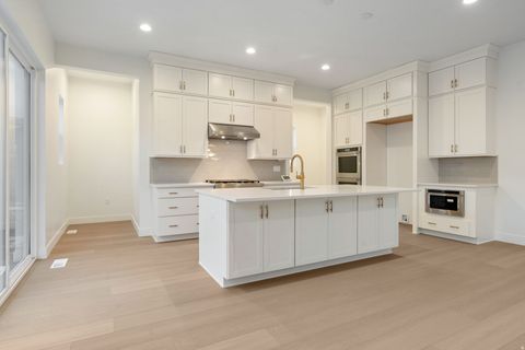 Tiny photo for 447 N PINNACLE LN #25, Saratoga Springs, UT 84045 (MLS # 2144221)