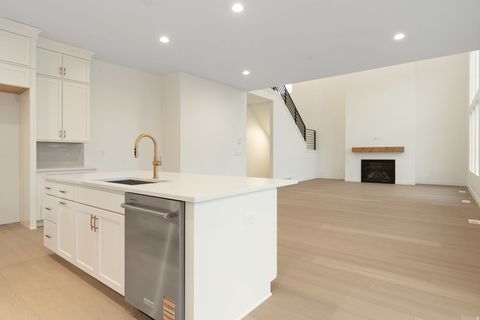 Tiny photo for 447 N PINNACLE LN #25, Saratoga Springs, UT 84045 (MLS # 2144221)