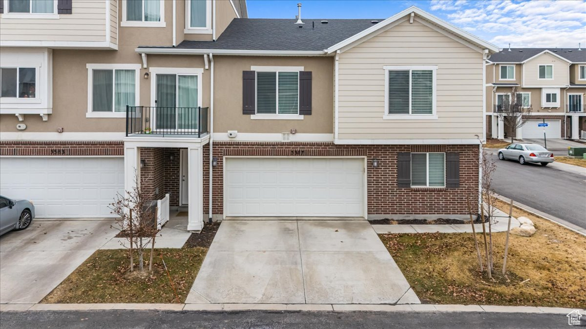 $8,000.00 seller credit!  Welcome home to the Park in the heart of Herriman. This end unit townhouse offers so much more than just a place to call home. Situated off of the convenient Mountain View Corridor and Anthem Park Blvd., this home offers quiet luxury and the ease of walkable living to not only major brand stores, but local treasures for goods and services you can't find anywhere else. The laminate floors on both levels are newly installed as of November 2023. New dishwasher and fridge still have the plastic covering. Touchless kitchen sink faucet, reverse osmosis water system, under cabinet lighting, and premium gas range ensure you feel like a professional chef in your kitchen. The living room is an entertainers dream with built in speakers, and lights programed through Hue to allow different color themes throughout the year if you so desire. The master is a dream with plenty of space and natural light and a master bathroom featuring dual vanity and separate room for the toilet and shower. We understand moving is hard so on top of the seller concession they are also throwing in the washer, dryer, and fridge so your home is complete. This neighborhood is so friendly and walkable with trax, Winco, Smith, dog park, and bike trails all in waling distance. There is a new indoor pickleball court going in to the east, Mountain View outdoor mall is minutes away with shopping, bars, and entertainment. This home isn't just a place to live, it's a way of life.