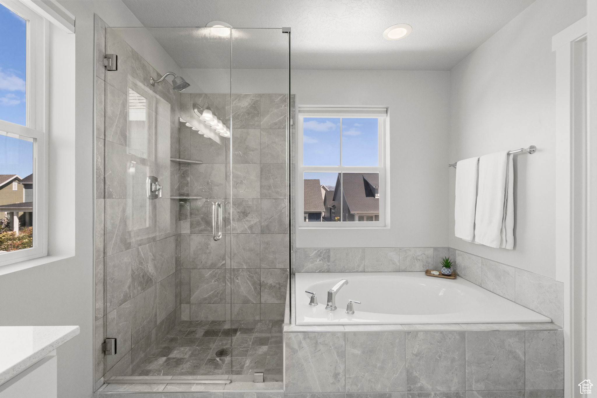 DAYBREAK - Residential