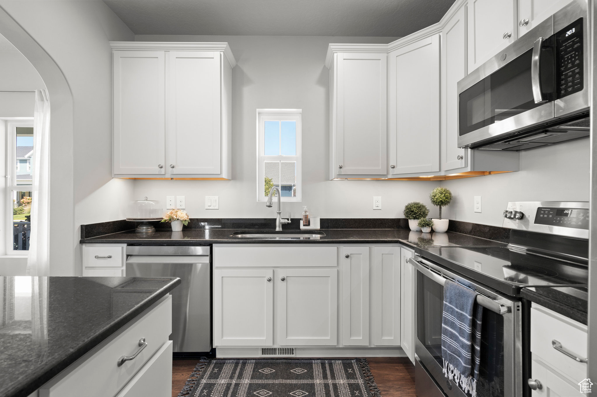 DAYBREAK - Residential