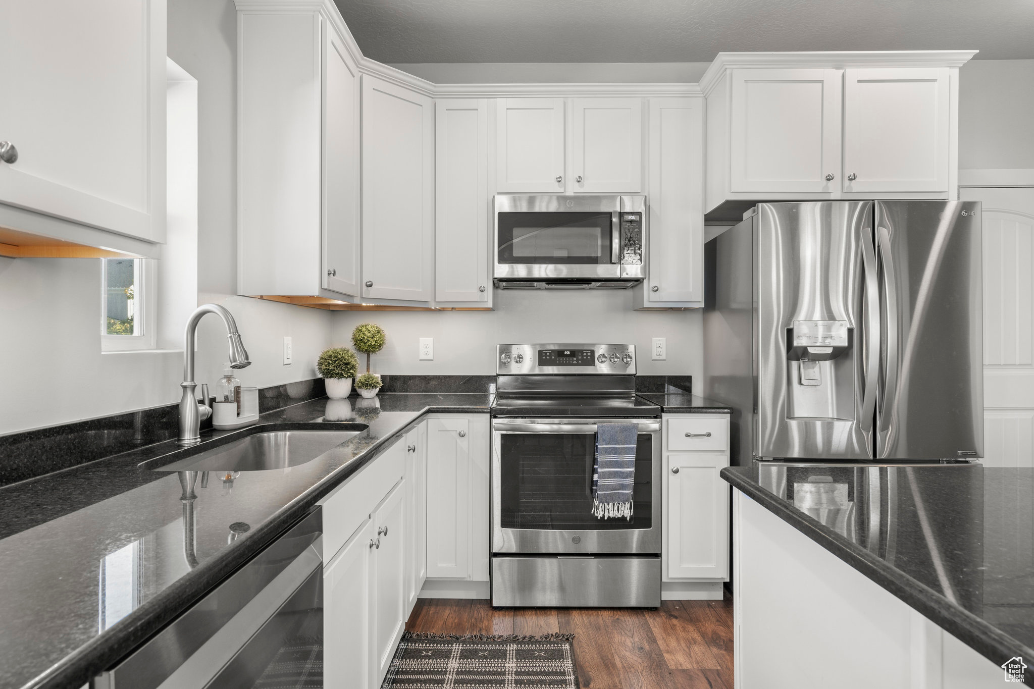 DAYBREAK - Residential