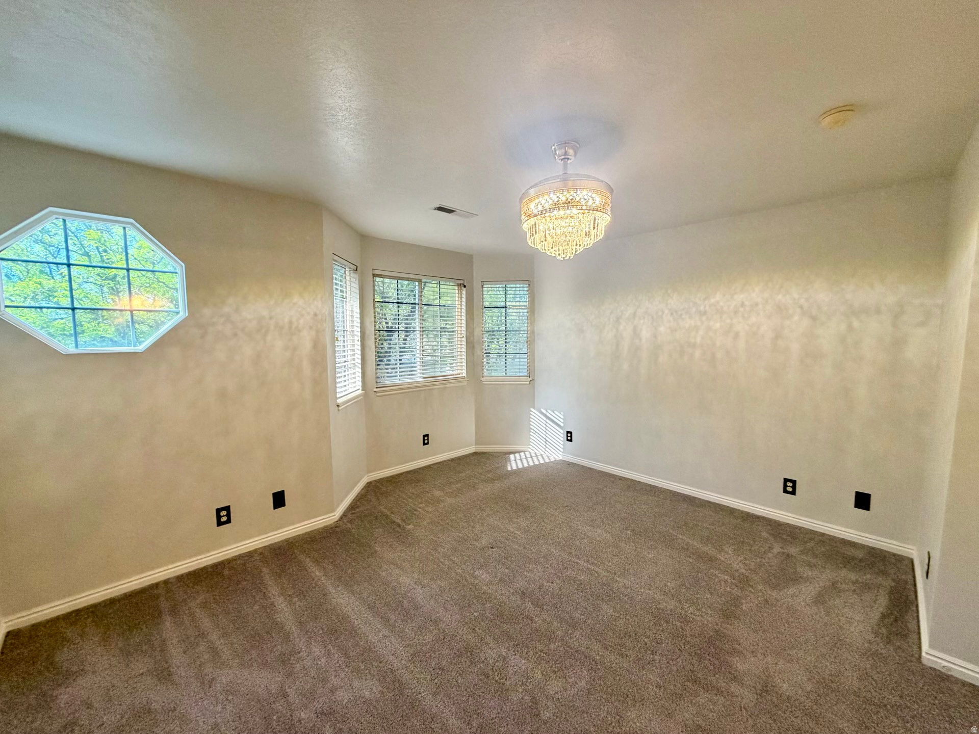 VICTORIAN ESTATES - Residential