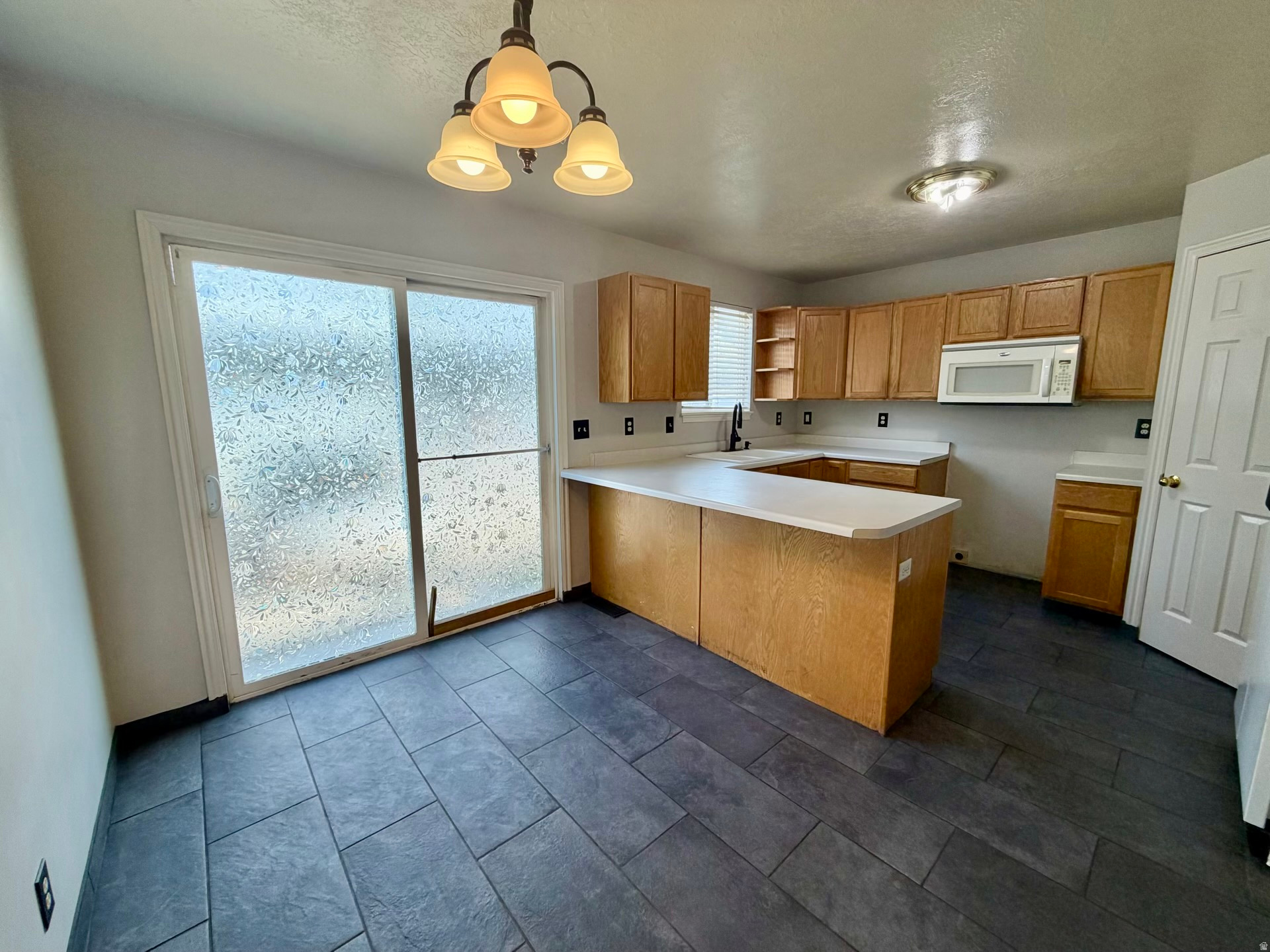 VICTORIAN ESTATES - Residential