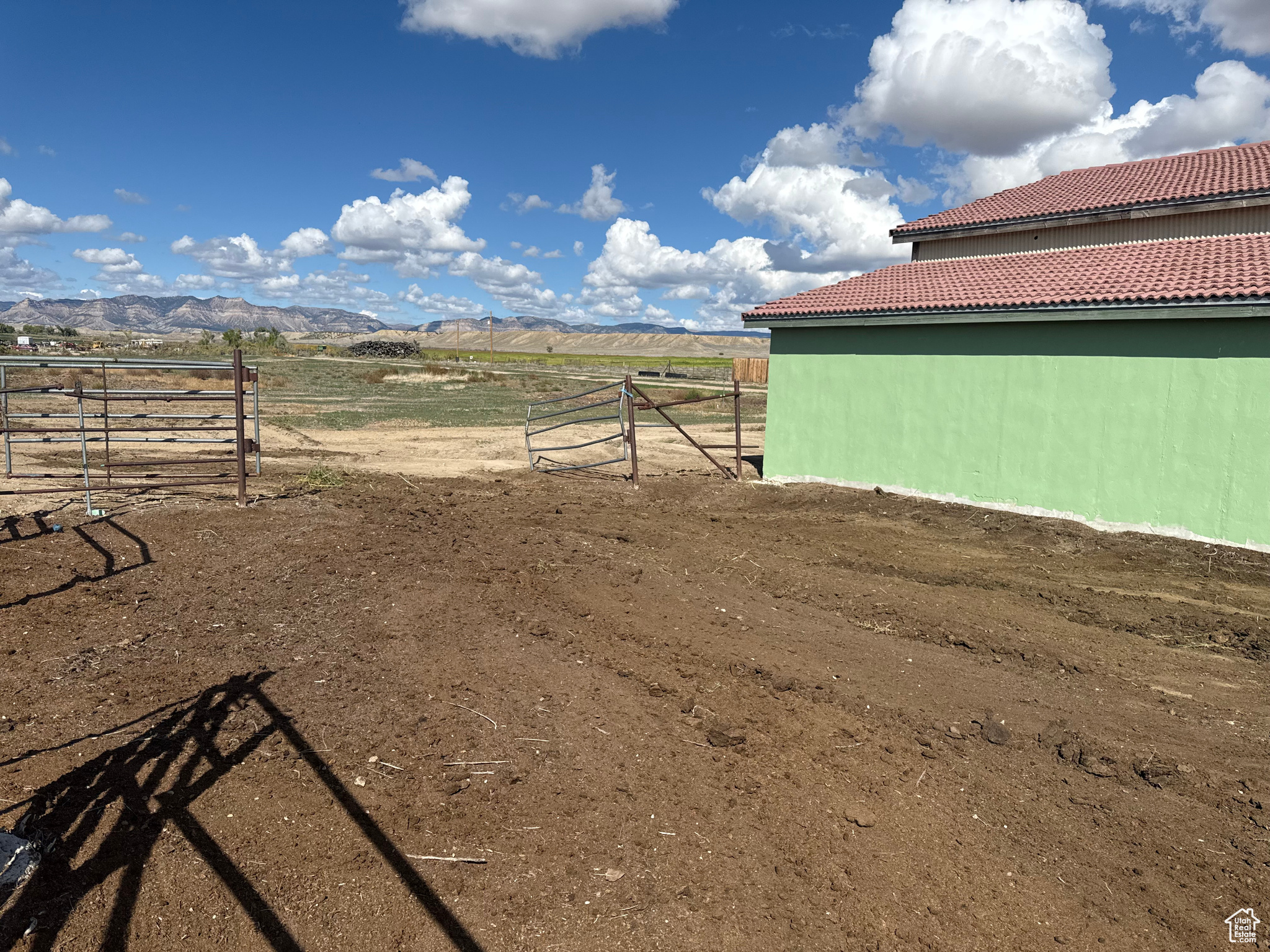 THE RANCHES MINOR SUB - Land